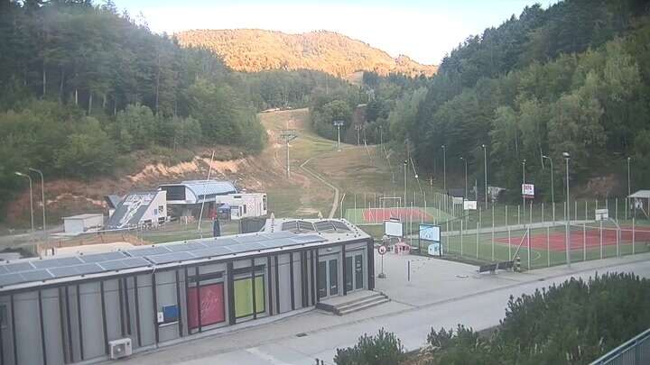 Hodruša Hámre Salamandra Resort snow cam captured at 15 September 2026 at 6:39 pm GMT+2