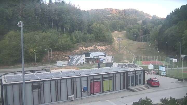 Hodruša Hámre Salamandra Resort snow cam captured at 19 September 2026 at 6:46 pm GMT+2