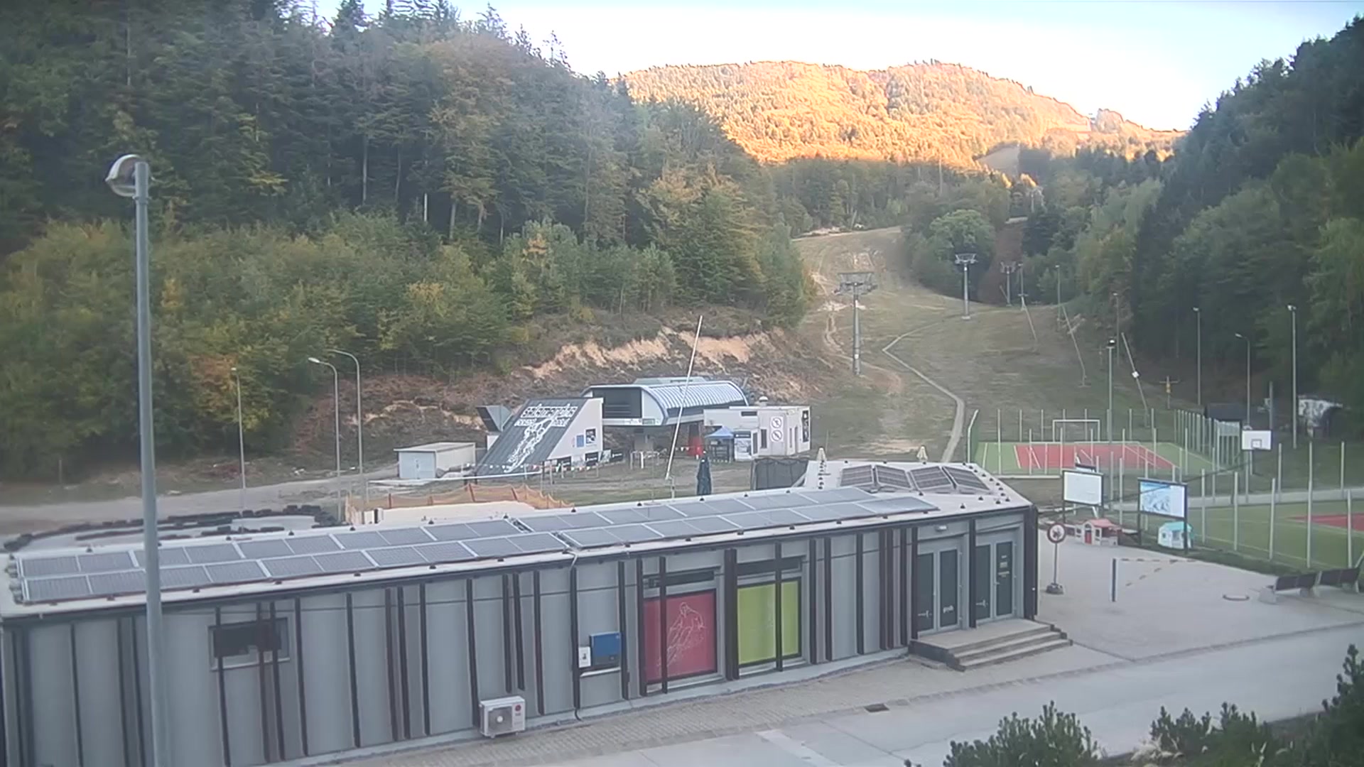 Hodruša Hámre Salamandra Resort snow cam captured at 3 October 2026 at 5:56 pm GMT+2