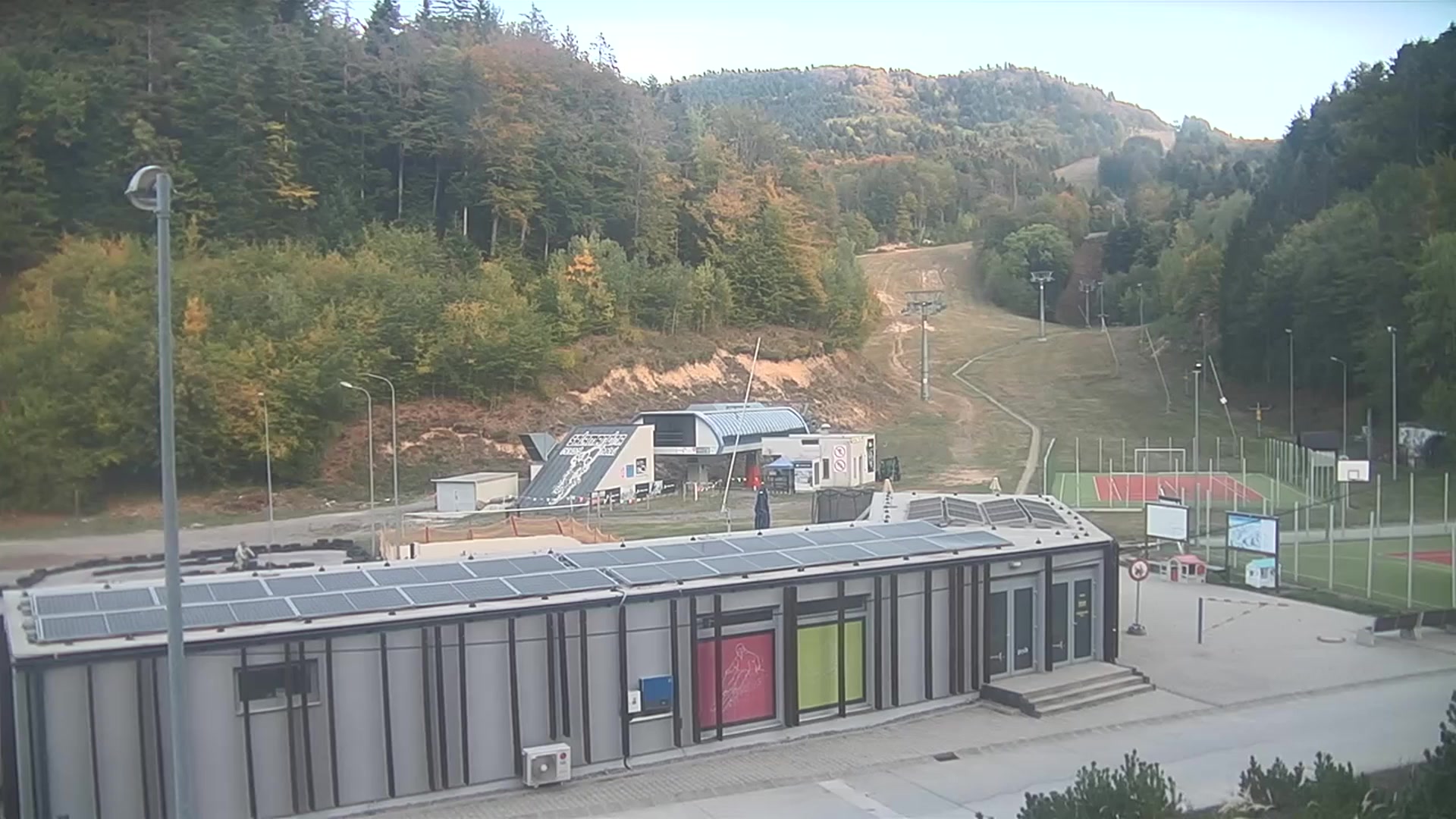 Hodruša Hámre Salamandra Resort snow cam captured at 5 October 2026 at 5:54 pm GMT+2
