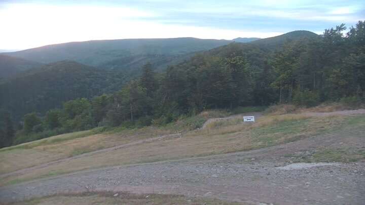 Kremnica (Skalka arena) Ski Skalka snow cam captured at 17 September 2026 at 10:06 pm GMT+2