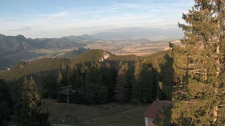 Ružomberok (Malinô Brdo) Malinô brdo snow cam captured at 18 September 2026 at 6:12 pm GMT+2