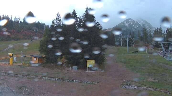 Štrbské Pleso (Interski) Štrbské Pleso - Interski snow cam captured at 21 September 2026 at 6:39 pm GMT+2