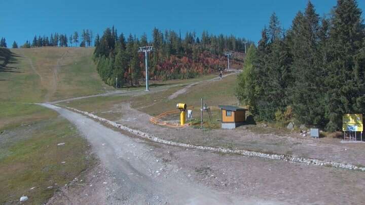 Štrbské Pleso (Interski) Štrbské Pleso - Interski snow cam captured at 29 September 2026 at 12:39 pm GMT+2