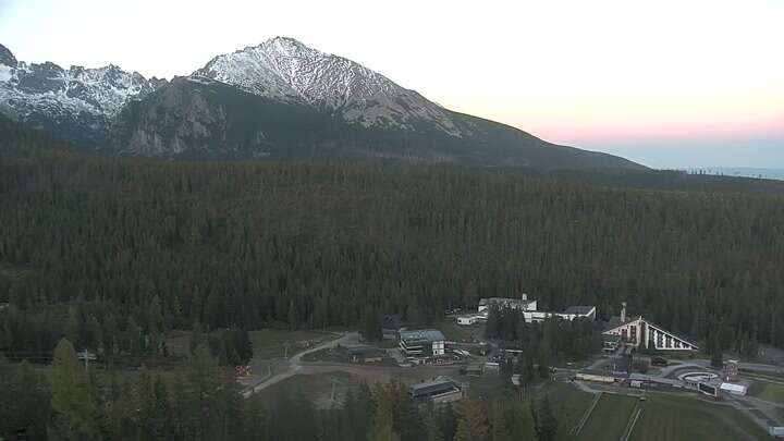 Štrbské Pleso (Interski) Mostíky snow cam captured at 27 September 2026 at 6:30 pm GMT+2