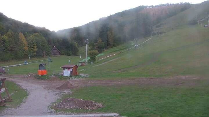 Terchová (Vrátna Malá Fatra) Vrátna snow cam captured at 26 September 2026 at 6:45 pm GMT+2