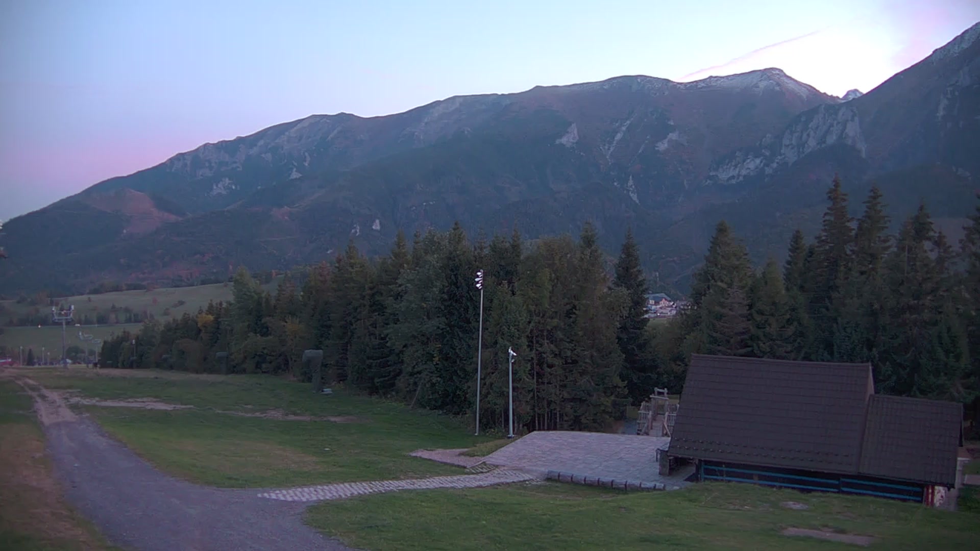Ždiar Strachan Ski Centrum snow cam captured at 4 October 2026 at 6:30 pm GMT+2