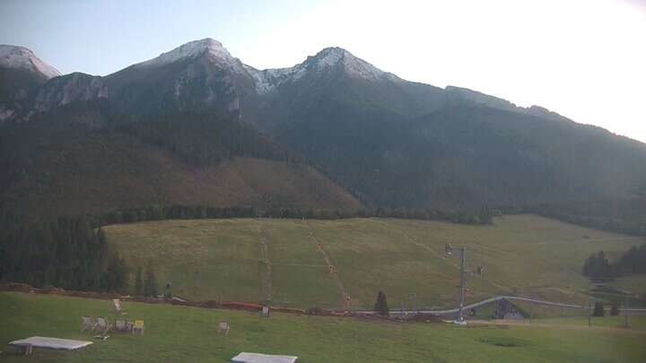 Ždiar Skicentrum Strednica snow cam captured at 27 September 2026 at 6:47 pm GMT+2