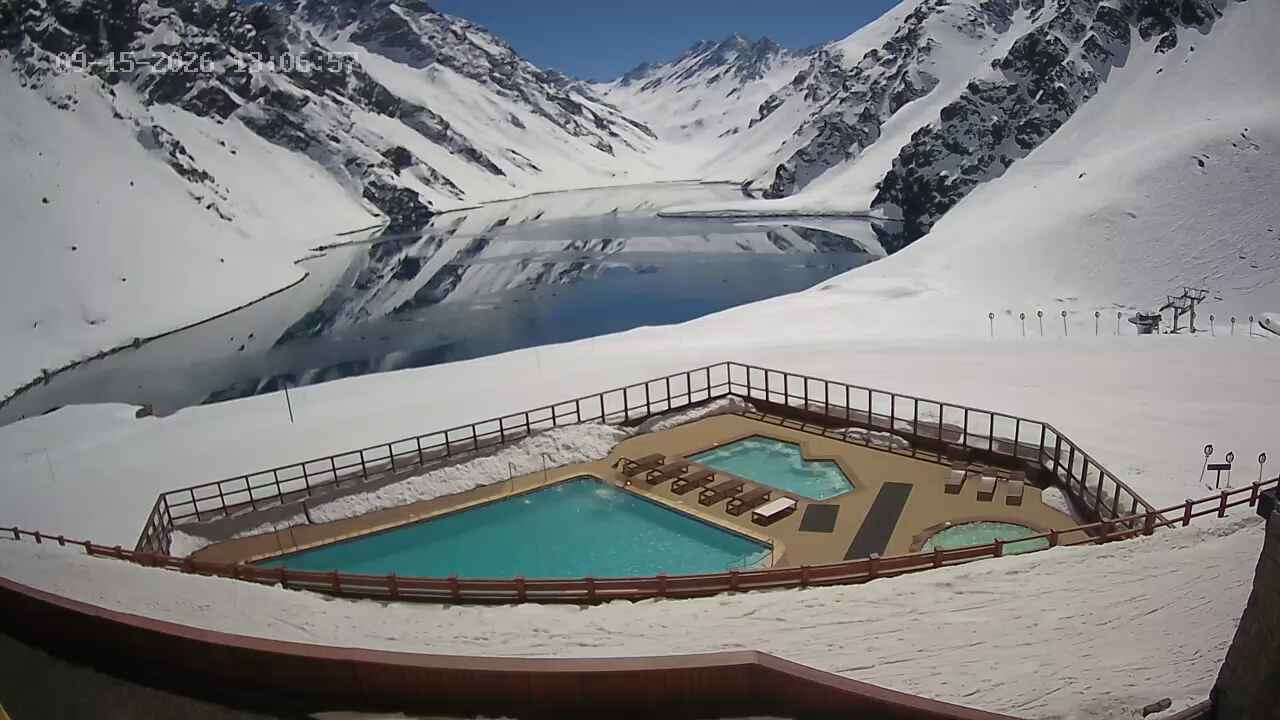 Portillo Inca Lake snow cam captured at 15 September 2026 at 1:07 pm GMT-3