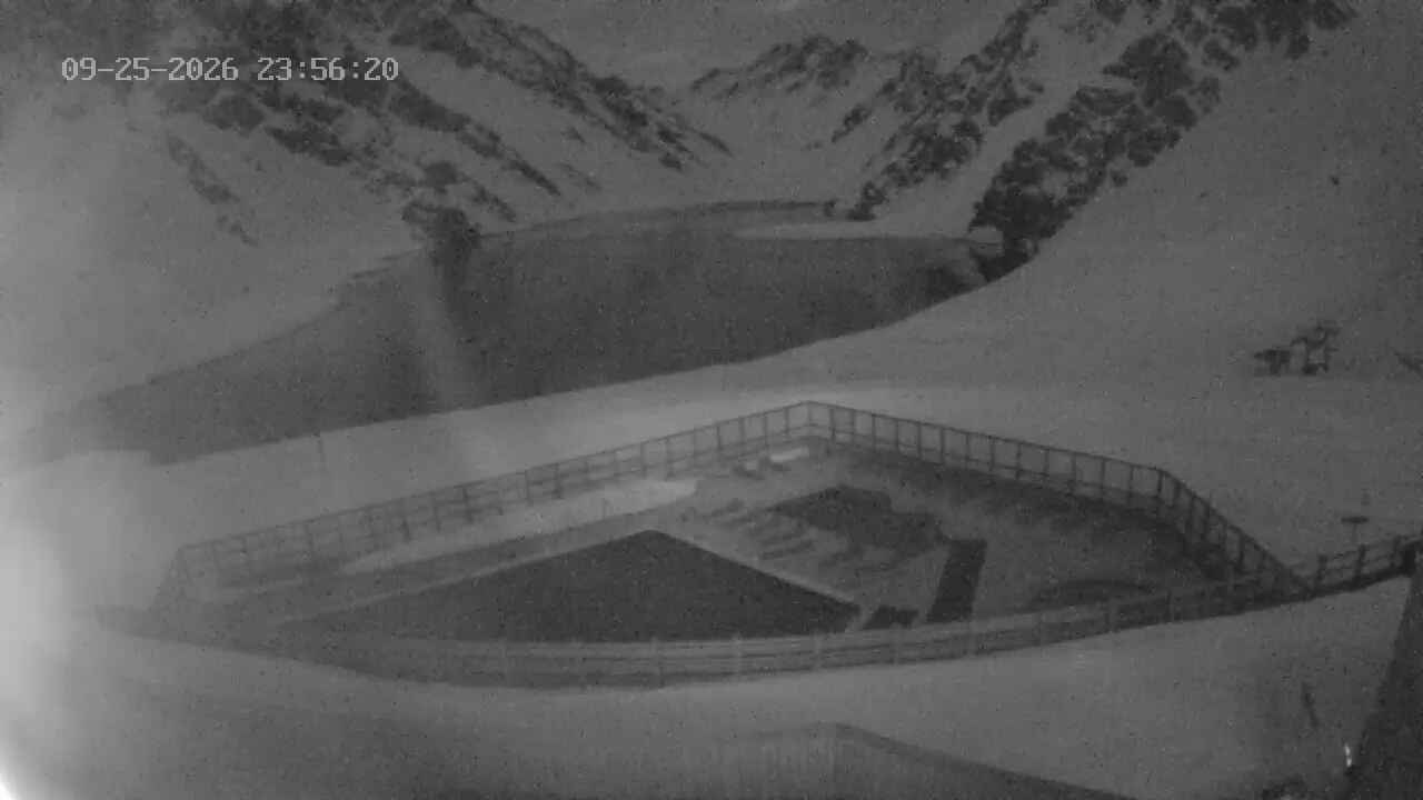 Portillo Inca Lake snow cam captured at 25 September 2026 at 11:57 pm GMT-3