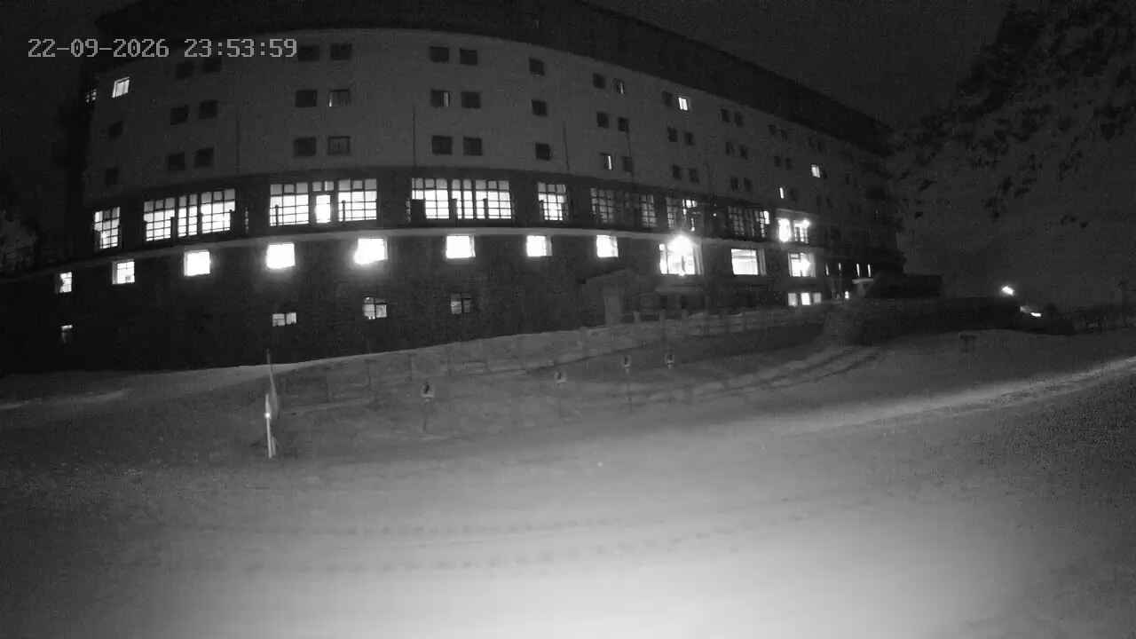 Portillo Ski School snow cam captured at 22 September 2026 at 11:54 pm GMT-3