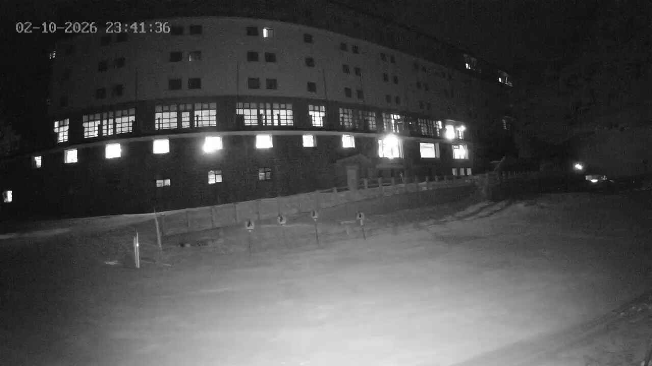 Portillo Ski School snow cam captured at 2 October 2026 at 11:42 pm GMT-3