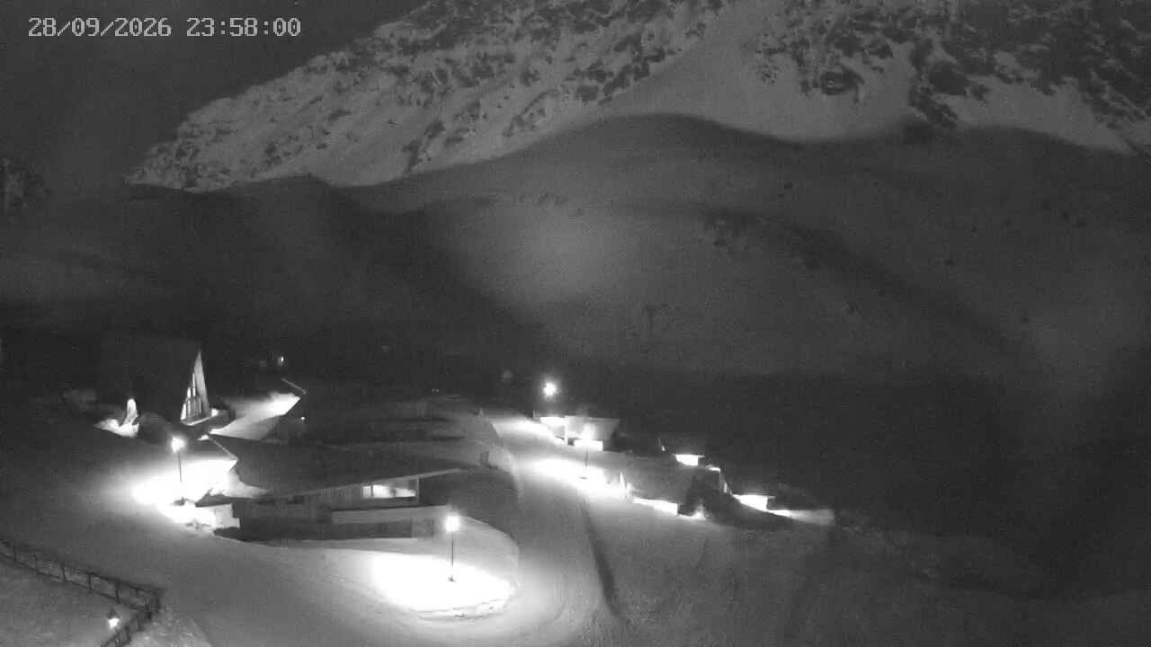 Portillo Roca Jack snow cam captured at 28 September 2026 at 11:58 pm GMT-3