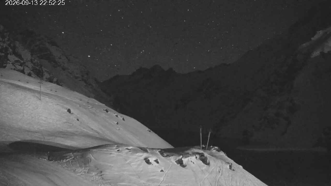 Portillo Conejo snow cam captured at 13 September 2026 at 11:53 pm GMT-3