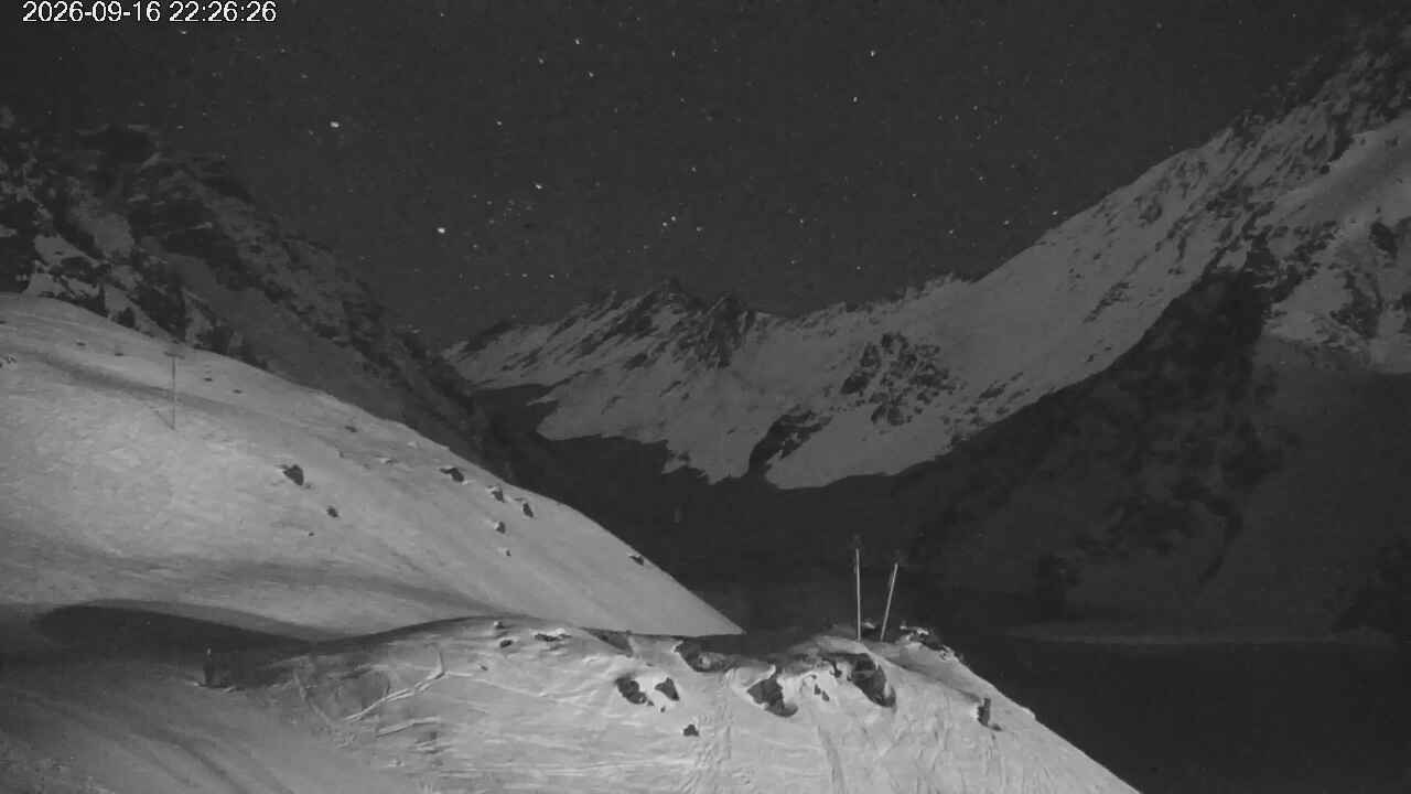 Portillo Conejo snow cam captured at 16 September 2026 at 11:26 pm GMT-3