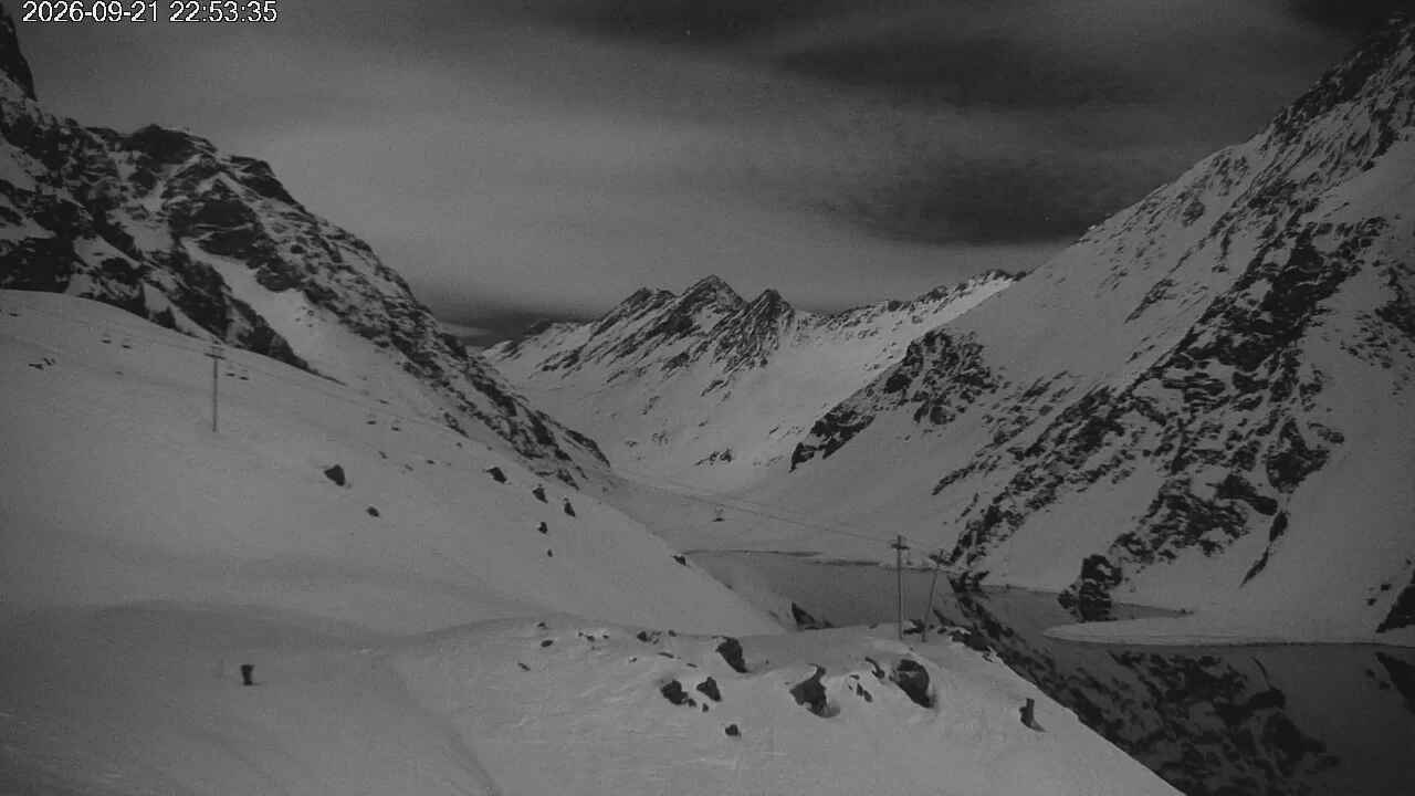 Portillo Conejo snow cam captured at 21 September 2026 at 11:53 pm GMT-3