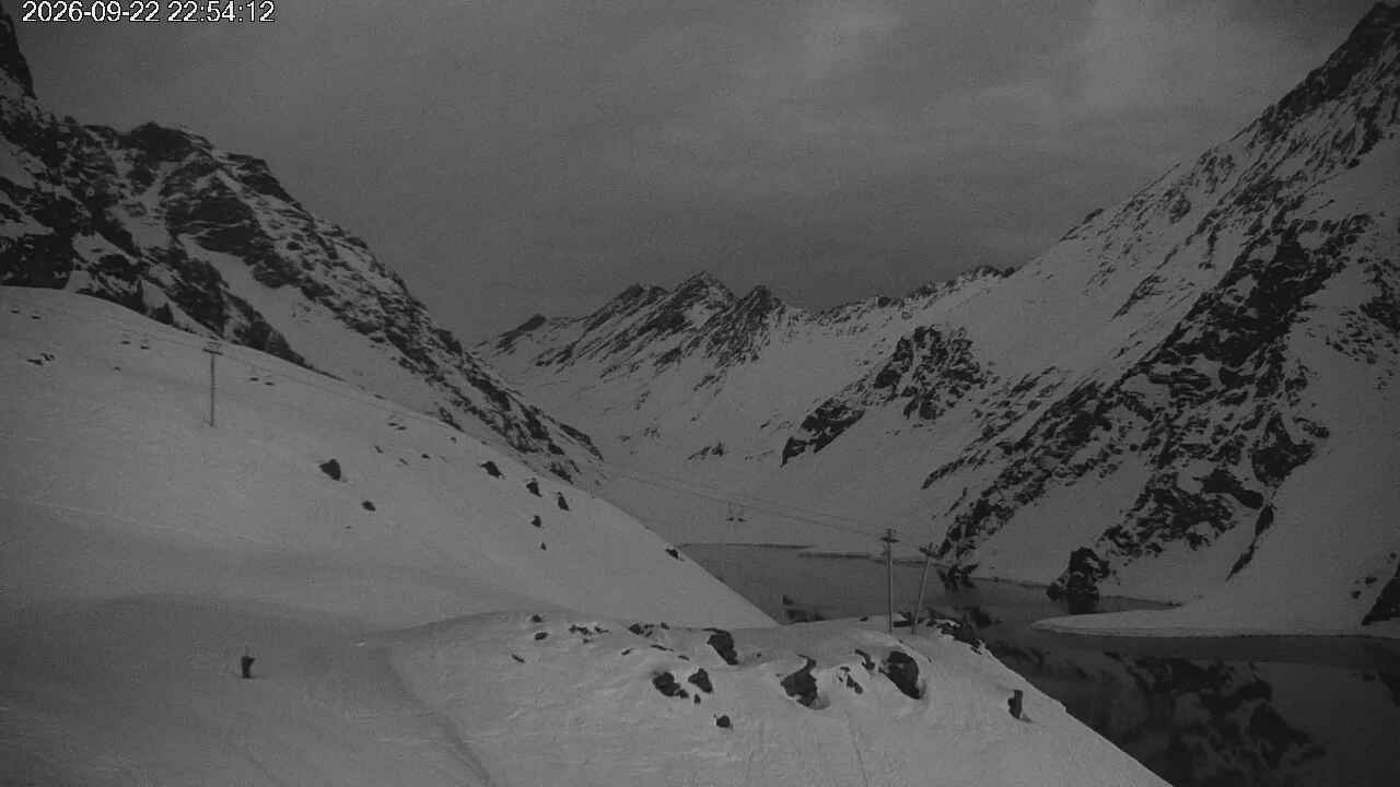 Portillo Conejo snow cam captured at 22 September 2026 at 11:54 pm GMT-3