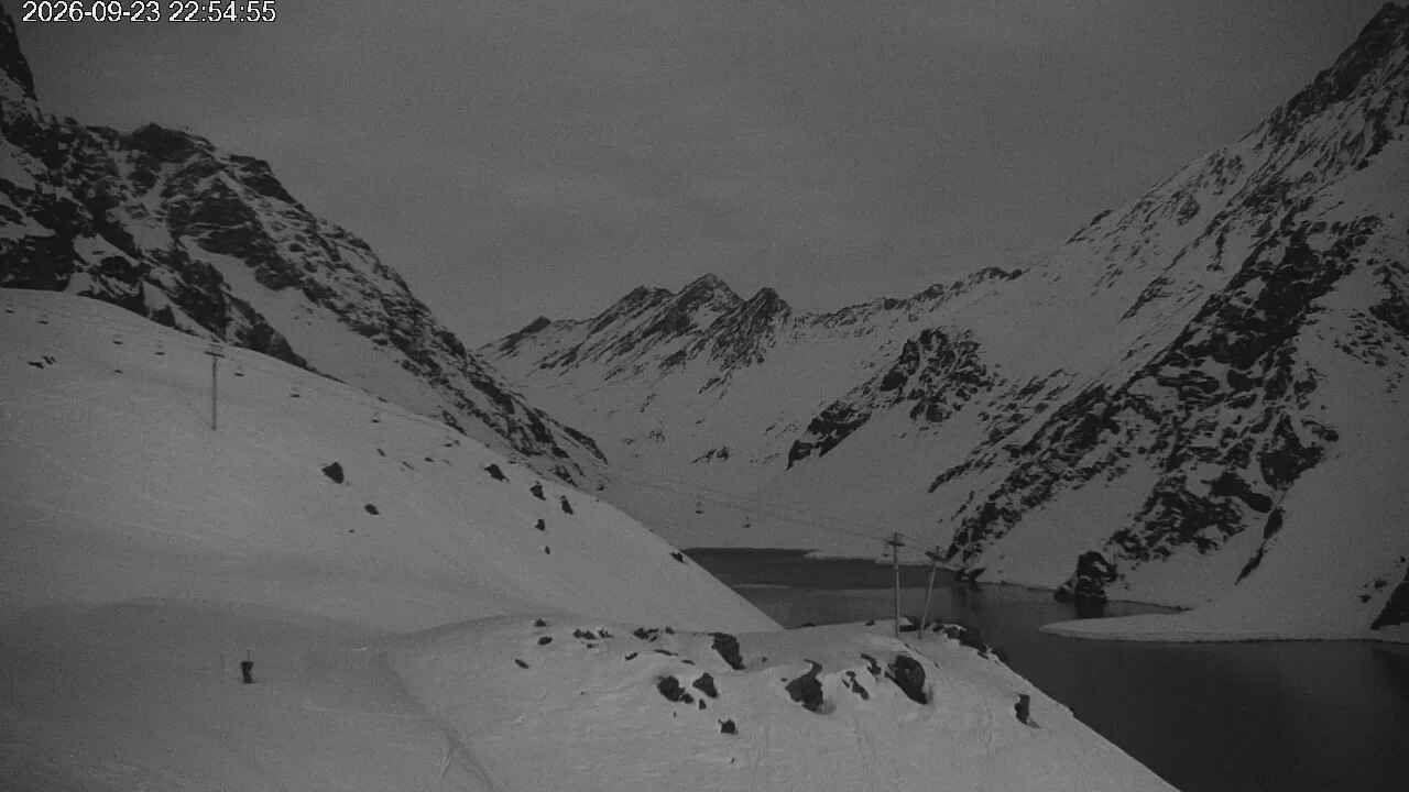 Portillo Conejo snow cam captured at 23 September 2026 at 11:55 pm GMT-3