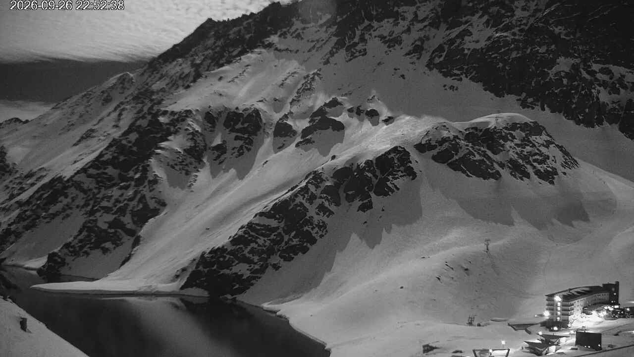 Portillo Conejo snow cam captured at 26 September 2026 at 11:52 pm GMT-3