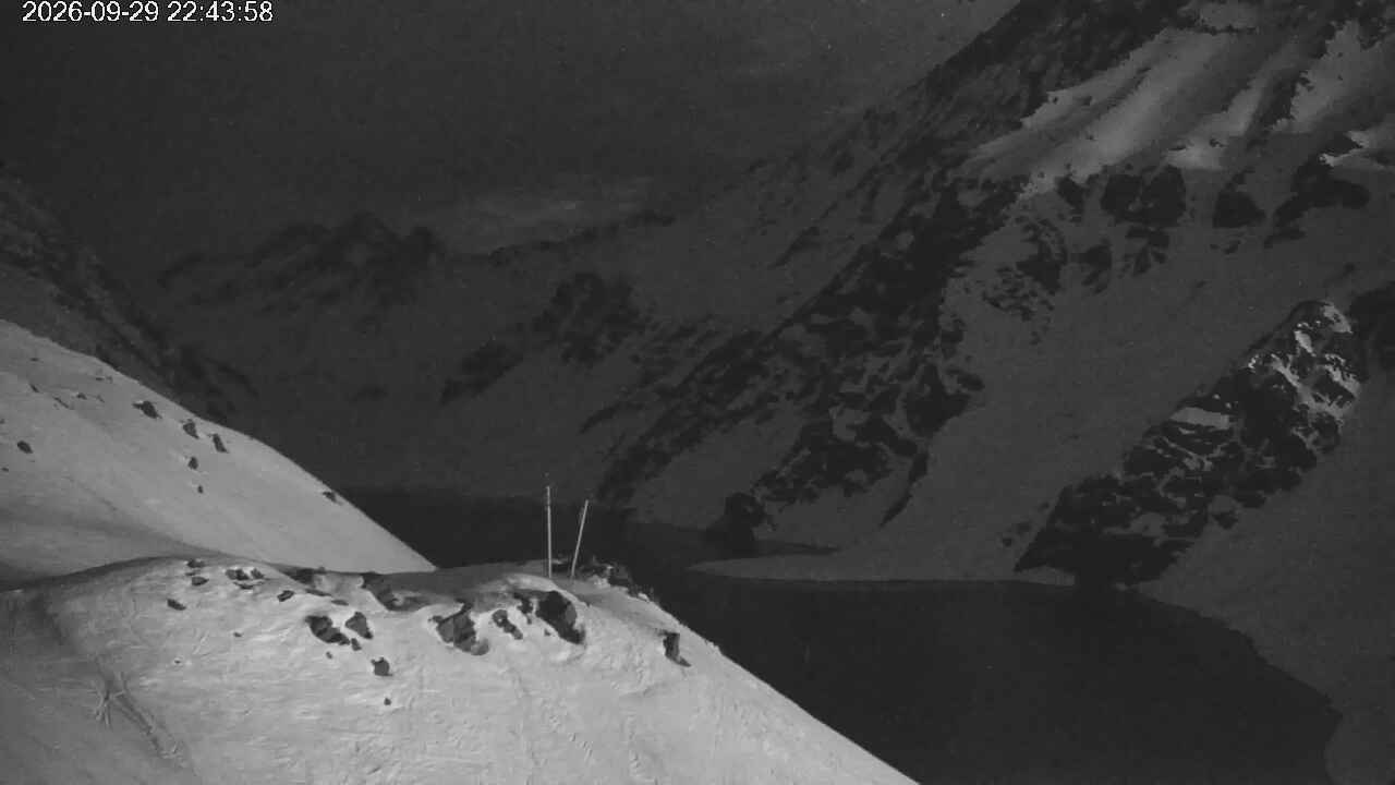 Portillo Conejo snow cam captured at 29 September 2026 at 11:44 pm GMT-3