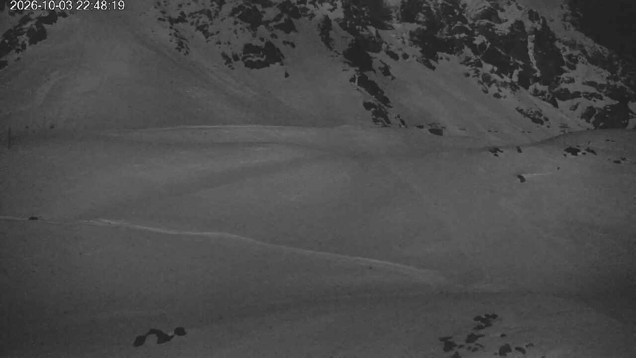 Portillo Conejo snow cam captured at 3 October 2026 at 11:50 pm GMT-3