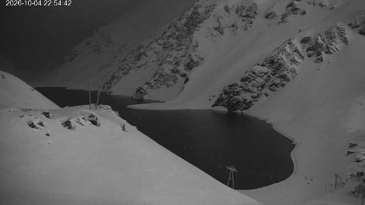 Portillo Conejo snow cam captured at 4 October 2026 at 11:54 pm GMT-3