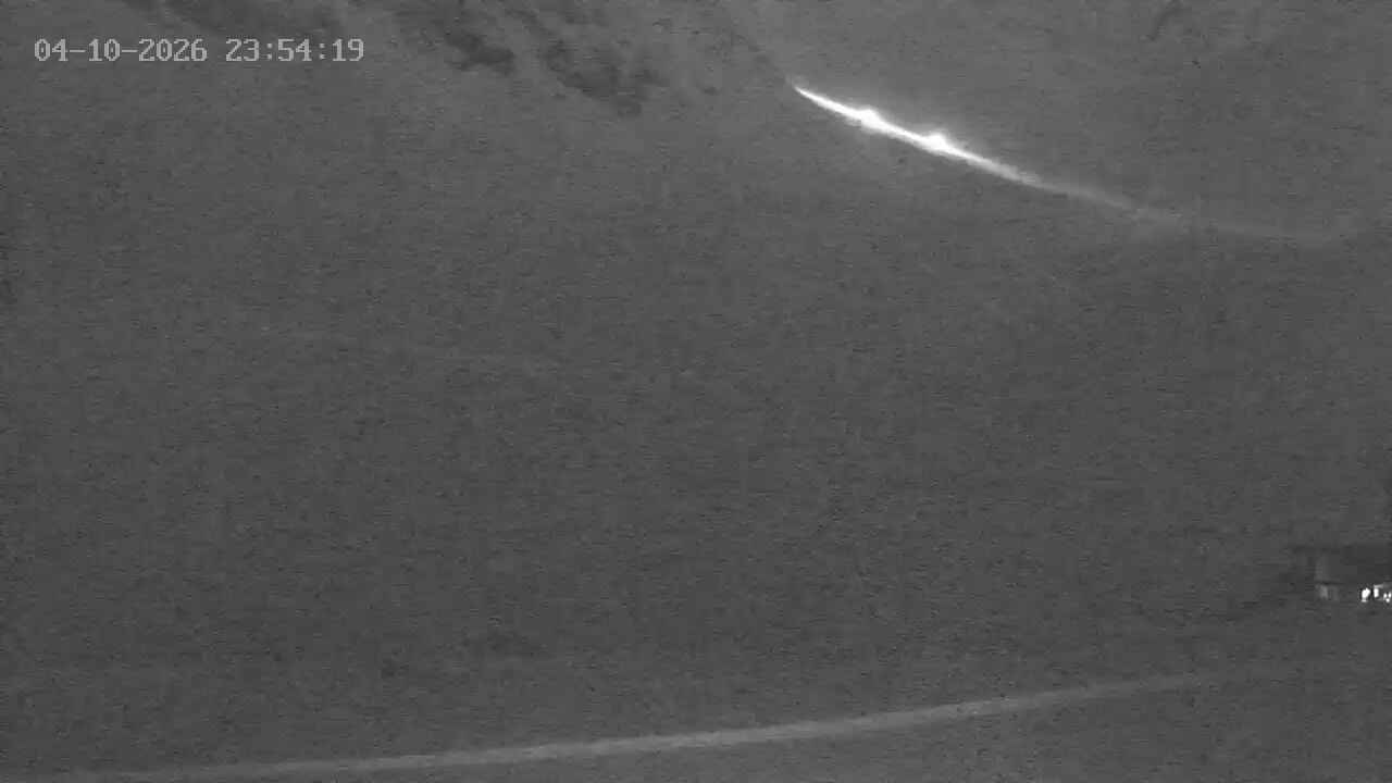 Portillo Plateau snow cam captured at 4 October 2026 at 11:54 pm GMT-3