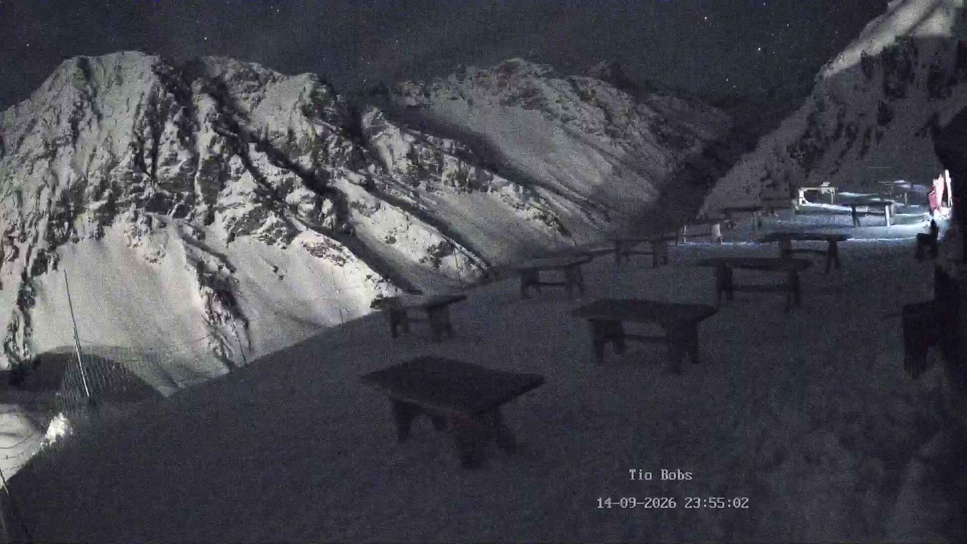 Portillo Tío Bobs snow cam captured at 14 September 2026 at 11:55 pm GMT-3