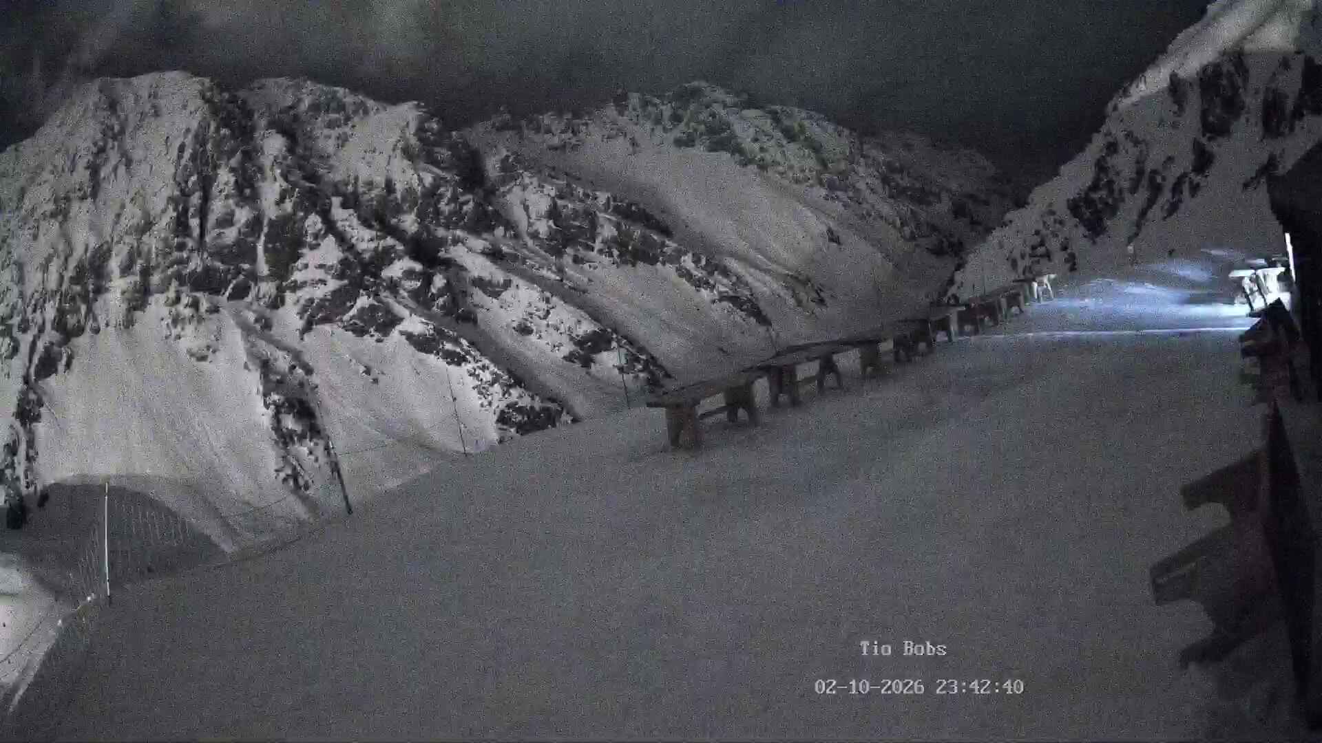 Portillo Tío Bobs snow cam captured at 2 October 2026 at 11:42 pm GMT-3
