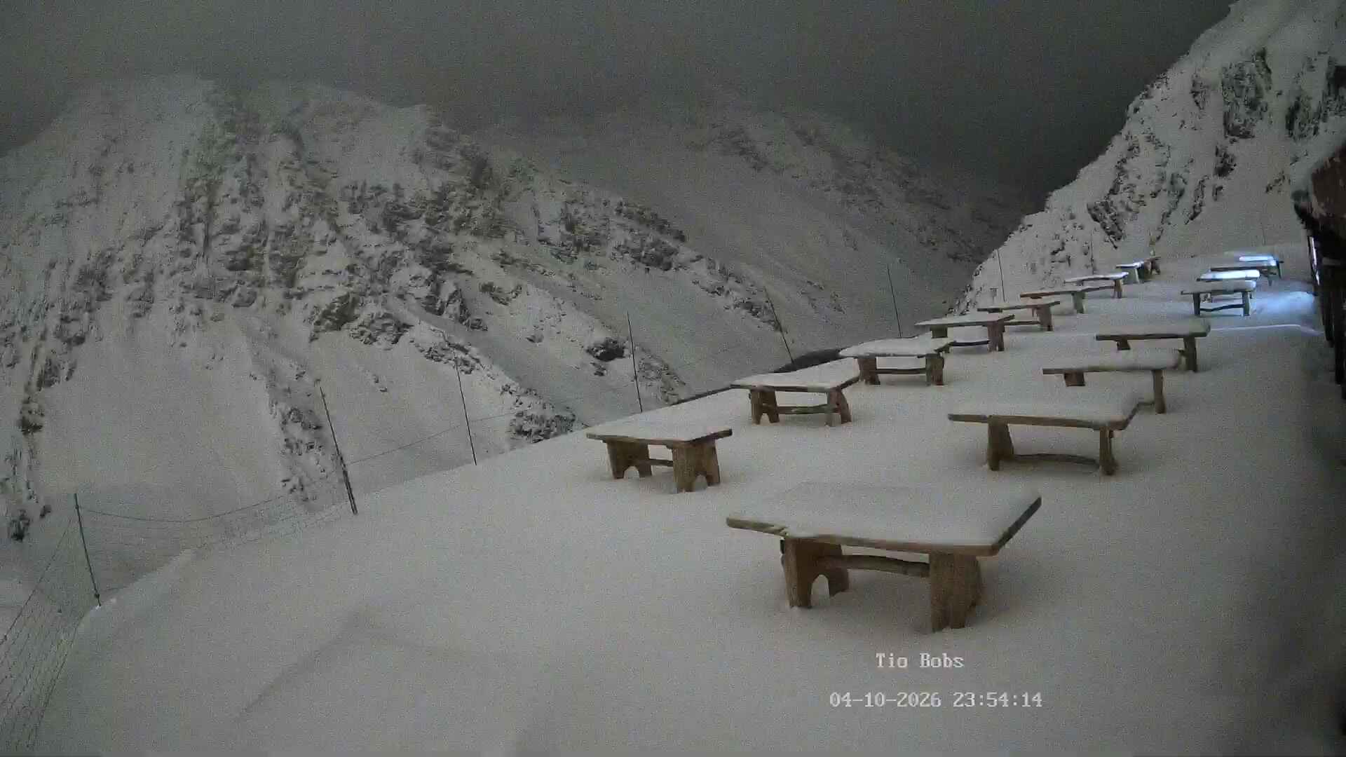 Portillo Tío Bobs snow cam captured at 4 October 2026 at 11:54 pm GMT-3