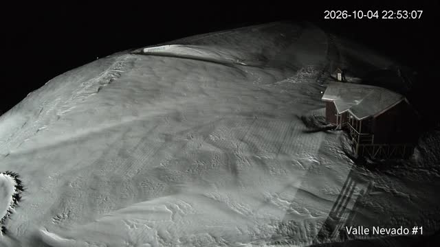 Valle Nevado La Fourchette snow cam captured at 4 October 2026 at 11:52 pm GMT-3