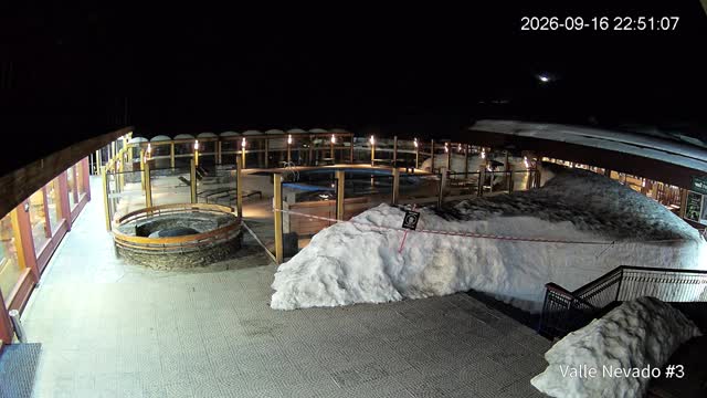 Valle Nevado Pool snow cam captured at 16 September 2026 at 11:50 pm GMT-3