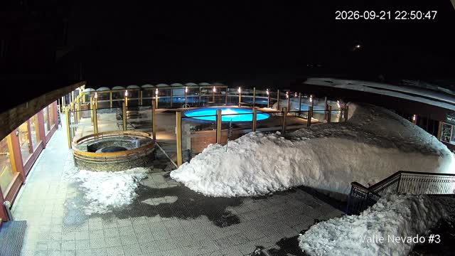 Valle Nevado Pool snow cam captured at 21 September 2026 at 11:50 pm GMT-3