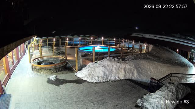 Valle Nevado Pool snow cam captured at 22 September 2026 at 11:58 pm GMT-3