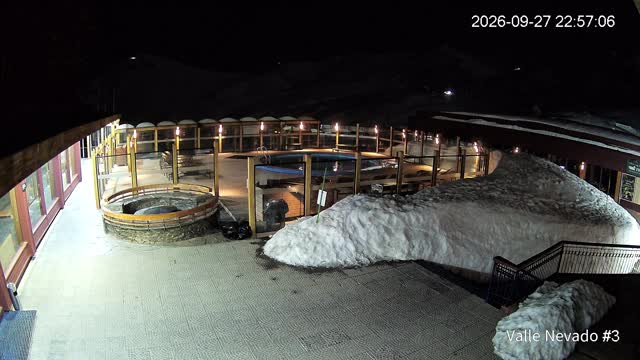 Valle Nevado Pool snow cam captured at 27 September 2026 at 11:57 pm GMT-3
