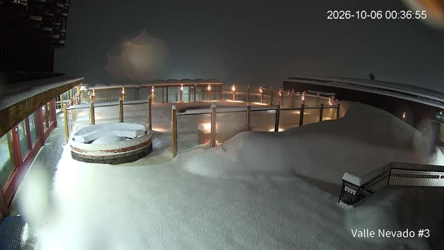 Valle Nevado Pool snow cam captured at 6 October 2026 at 1:36 am GMT-3