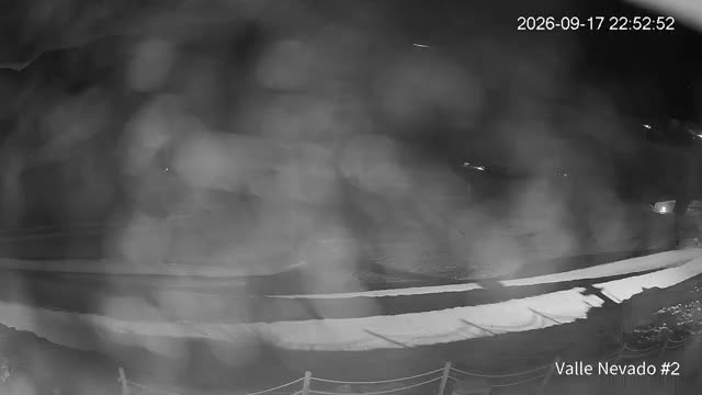 Valle Nevado Hotel Puerta del Sol snow cam captured at 17 September 2026 at 11:52 pm GMT-3