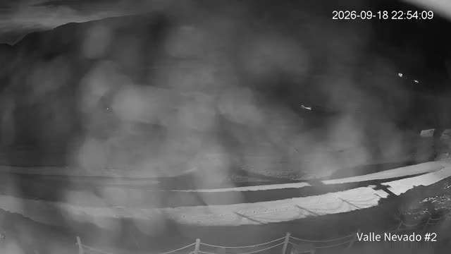 Valle Nevado Hotel Puerta del Sol snow cam captured at 18 September 2026 at 11:53 pm GMT-3