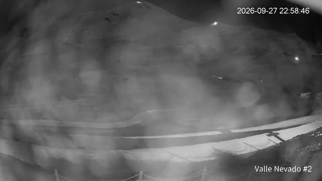 Valle Nevado Hotel Puerta del Sol snow cam captured at 27 September 2026 at 11:58 pm GMT-3