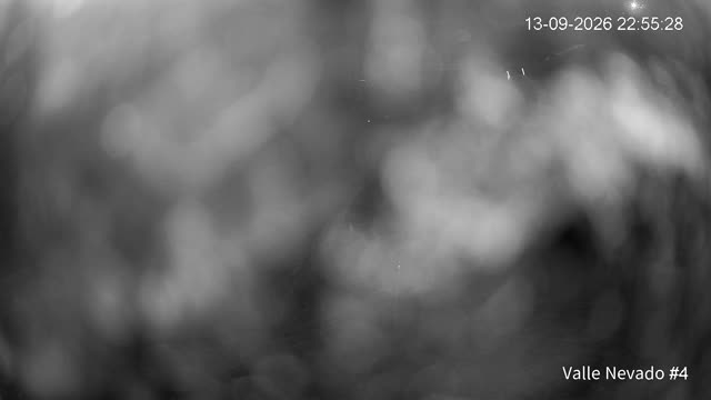 Valle Nevado Gondola snow cam captured at 13 September 2026 at 11:55 pm GMT-3