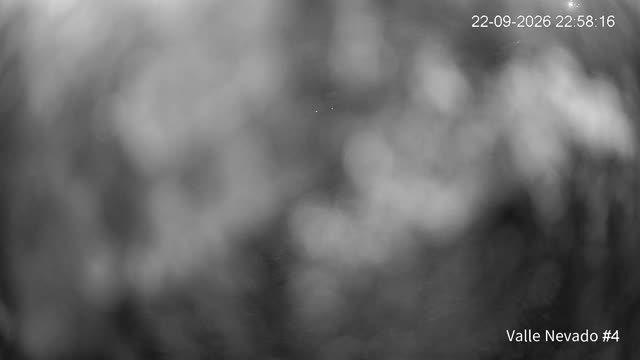Valle Nevado Gondola snow cam captured at 22 September 2026 at 11:58 pm GMT-3