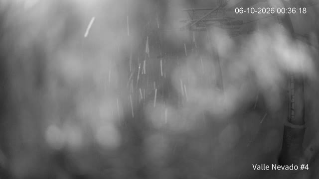 Valle Nevado Gondola snow cam captured at 6 October 2026 at 1:36 am GMT-3