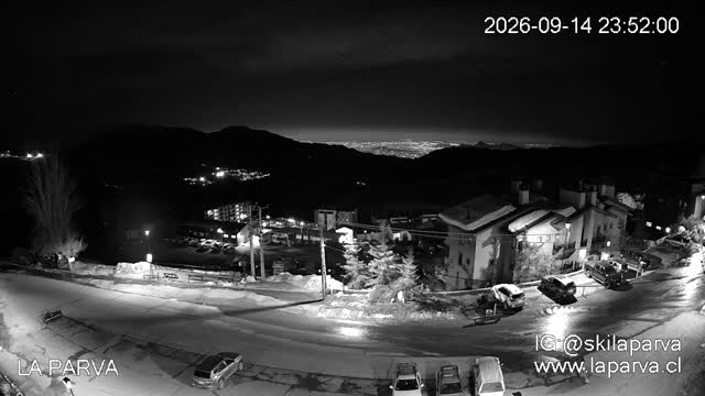 La Parva Commercial Area snow cam captured at 14 September 2026 at 11:52 pm GMT-3