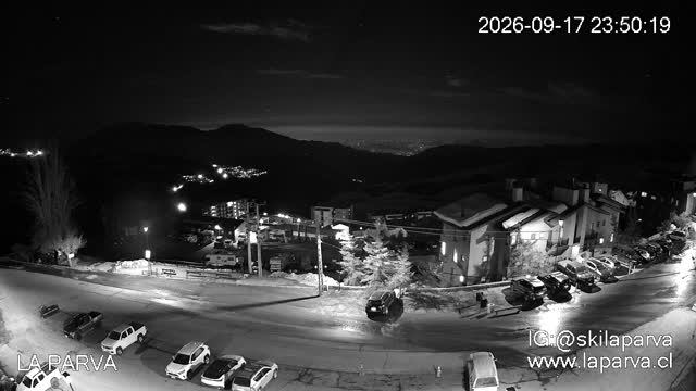 La Parva Commercial Area snow cam captured at 17 September 2026 at 11:50 pm GMT-3