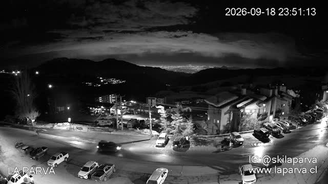 La Parva Commercial Area snow cam captured at 18 September 2026 at 11:51 pm GMT-3