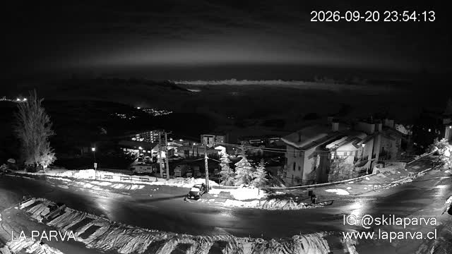 La Parva Commercial Area snow cam captured at 20 September 2026 at 11:54 pm GMT-3