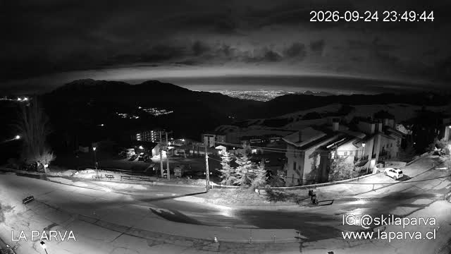 La Parva Commercial Area snow cam captured at 24 September 2026 at 11:50 pm GMT-3