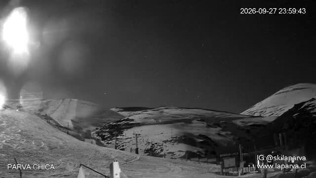 La Parva Parva Chica snow cam captured at 27 September 2026 at 11:59 pm GMT-3