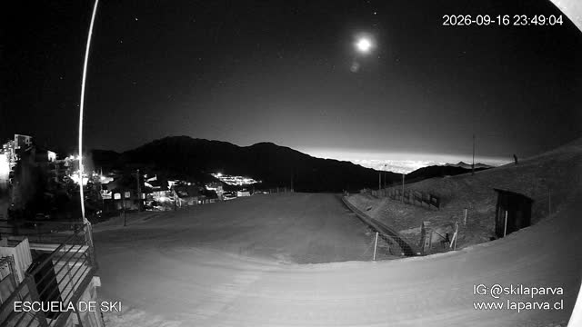 La Parva Ski School snow cam captured at 16 September 2026 at 11:49 pm GMT-3