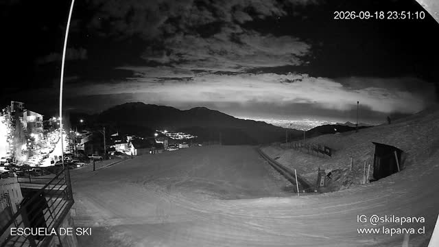 La Parva Ski School snow cam captured at 18 September 2026 at 11:51 pm GMT-3